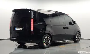 Hyundai Staria Inspiration Lounge 7-Seater 2022