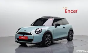 Mini Cooper Favoured 2024