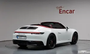Porsche 911 Carrera 4 GTS Cabriolet 2024