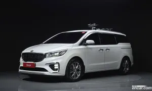 Kia Canival VIP 7-Seater Limousine 2018