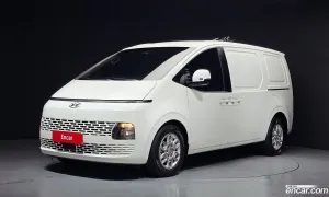 Hyundai Staria Modern Cargo 3-Seater 2023