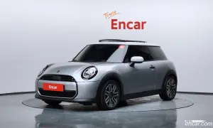 Mini Cooper Classic 2025