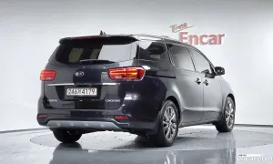 Kia Canival VIP 7-Seater Limousine 2018