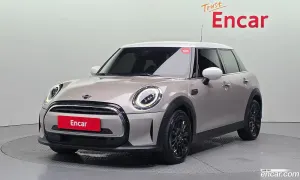 Mini Cooper Third Generation 5Door Classic 2023