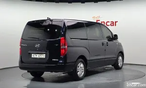 Hyundai Starex Modern Van 5-Seater 2019