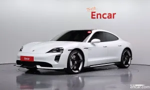 Porsche Taycan Turbo 2021