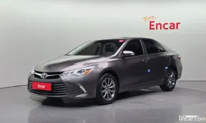 Toyota Camry 2.5 XLE 2015