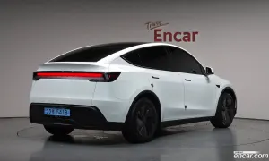 Tesla Model y RWD 2025