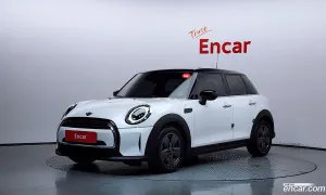 Mini Cooper Third Generation 5Door Classic 2023