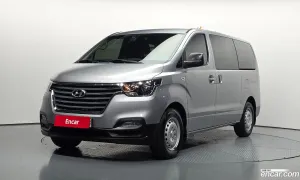 Hyundai Starex Style Van 3-Seater 2020