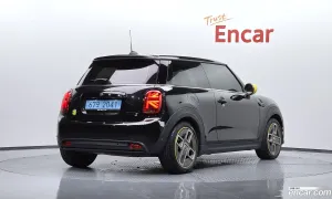 Mini Cooper 3rd SE Electric 2023
