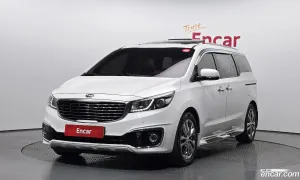 Kia Canival VIP 7-seater Limousine 2016