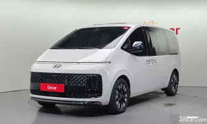 Hyundai Staria Inspiration 4WD Lounge 7-Seater 2025