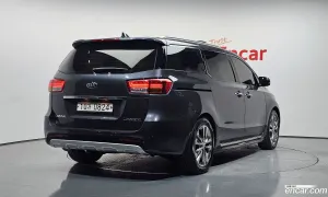 Kia Canival President 7-seater Limousine 2016