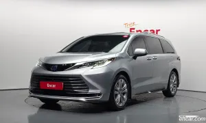 Toyota Sienna 2.5 Hybrid 2WD 2021