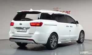 Kia Canival VIP 7-seater Limousine 2016