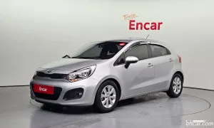Kia Pride Luxury 1.6 GDI Hatchback 2013