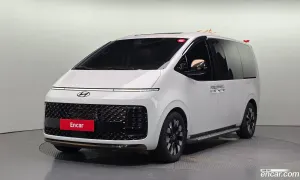 Hyundai Staria Inspiration 4WD Lounge 7-Seater 2025