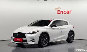 Infiniti Q30 2.0 Premium 2017