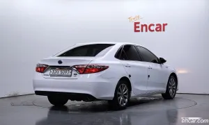 Toyota Camry Hybrid LE 2017