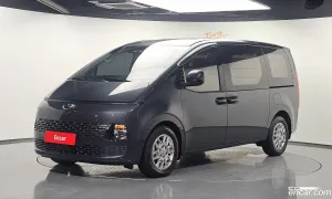Hyundai Staria Modern Cargo 3-Seater 2023