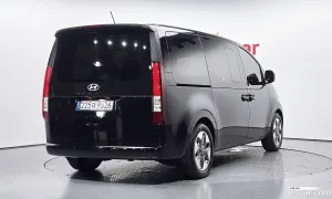Hyundai Staria Modern Tourer 9-Seater 2024
