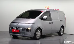 Hyundai Staria Modern Cargo 3-Seater 2022