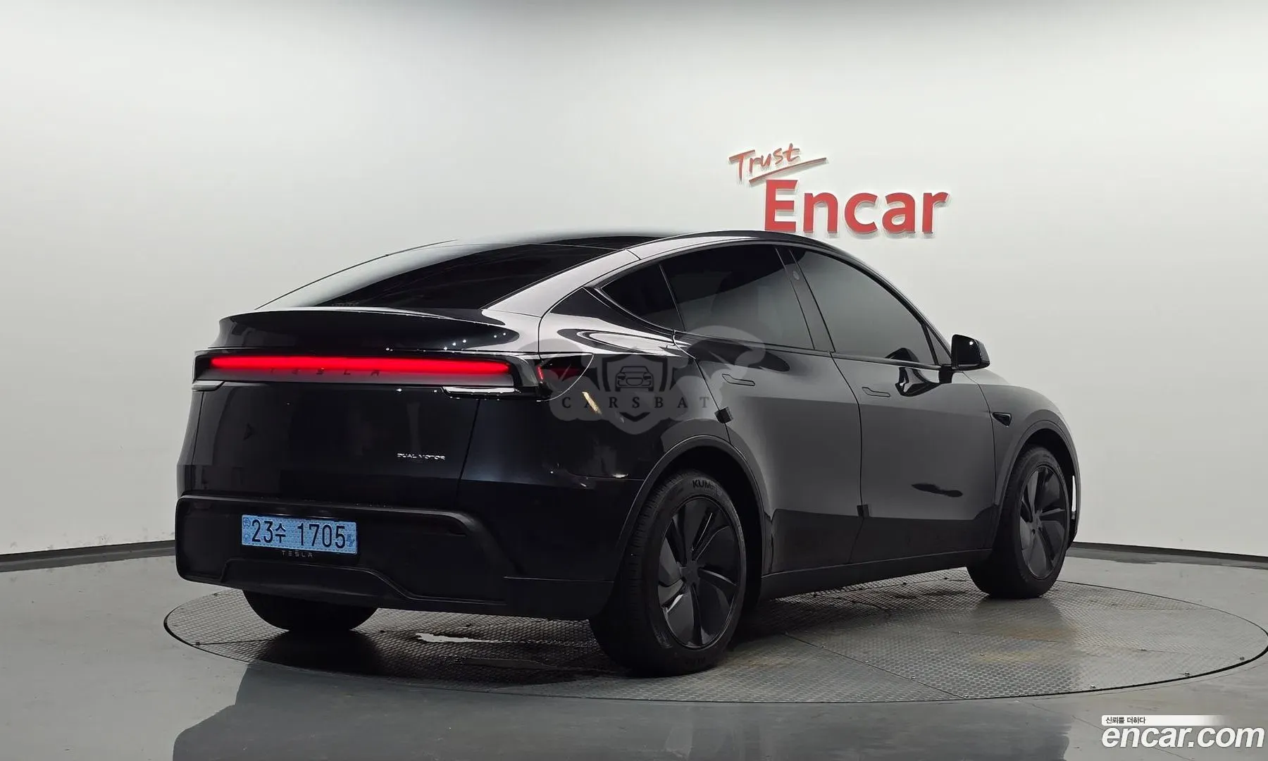 Tesla Model y Long Range AWD 2025