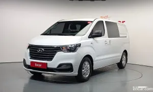 Hyundai Starex Modern Van 5-Seater 2018