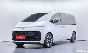 Hyundai Staria Inspiration 4WD Lounge 7-Seater 2025