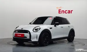 Mini Cooper Third Generation 5Door Classic 2024