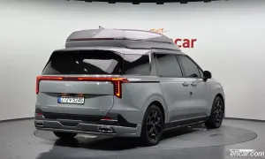 Kia Canival HEV 9-Seater Hi-Limousine (Special vehicle) 2025