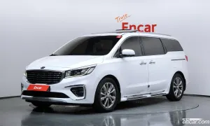 Kia Canival VIP 7-Seater Limousine 2018