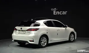 Lexus Ct200h ZWA10 1.8 Supreme 2016