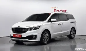 Kia Canival VIP 7-seater Limousine 2016