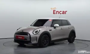 Mini Cooper Third Generation 5Door Classic 2024