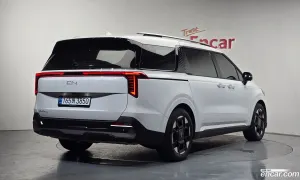 Kia Canival 9-Seater Signature 2024