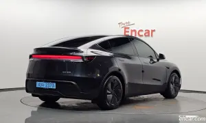 Tesla Model y Long Range AWD 2025