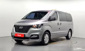 Hyundai Starex Modern Van 5-Seater 2018