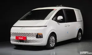 Hyundai Staria Modern Cargo 5-Seater 2024