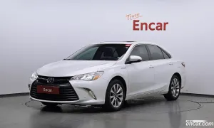 Toyota Camry Hybrid XLE 2016
