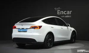 Tesla Model y Long Range AWD 2023