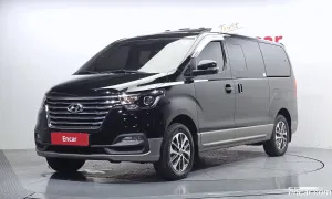 Hyundai Starex Exclusive 4WD Urban 9-Seater 2020