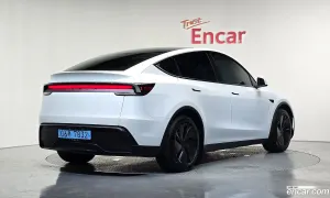 Tesla Model y RWD 2025