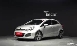 Kia Pride Prestige 1.6 GDI Hatchback 2013