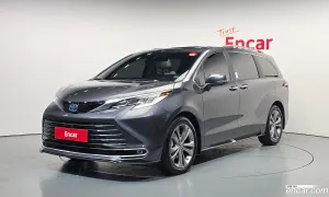 Toyota Sienna 2.5 Hybrid 2WD 2025