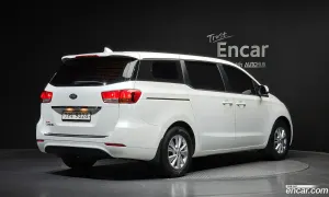 Kia Canival 11-seater Deluxe 2017