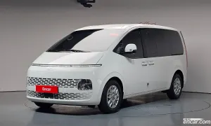 Hyundai Staria Modern Cargo 5-Seater 2025