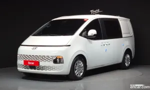 Hyundai Staria Modern Cargo 5-Seater 2023