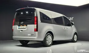 Hyundai Staria Modern Cargo 3-Seater 2023